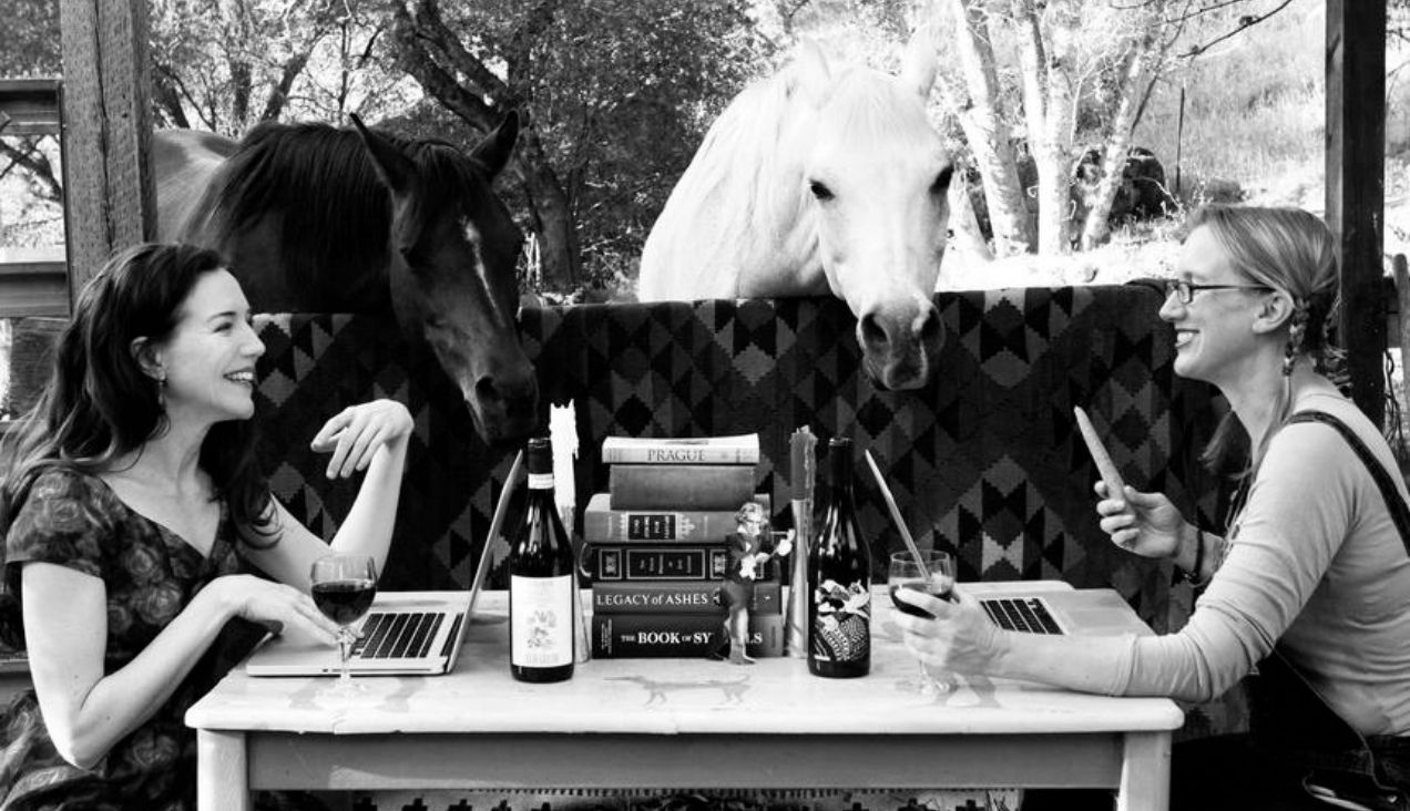 Bir Kadın Susturulursa Takma Adı Konuşur - Nazlı Vayni