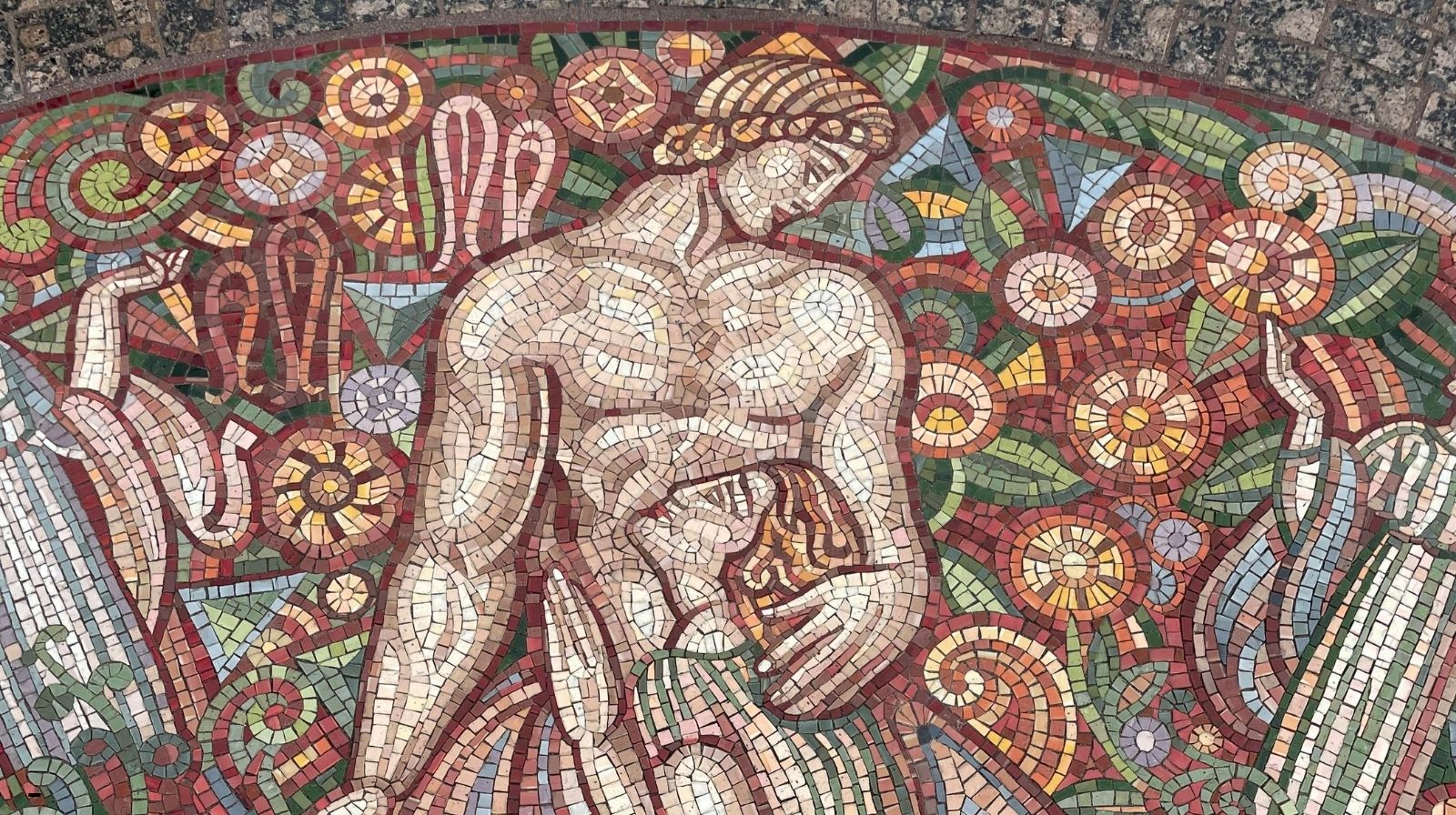 Geçmişin Somutu Şimdinin Soyutu: Kahraman - Eren Öngen